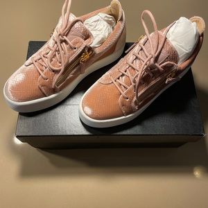 Giuseppe Zanotti velvet sneakers women size 9/39.5